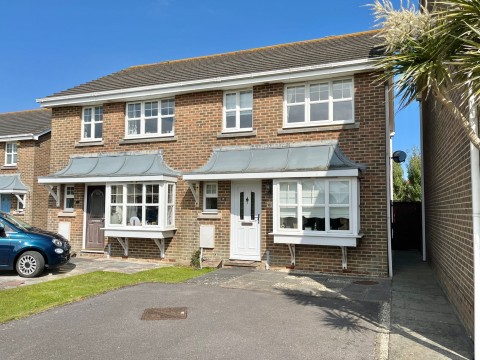 Click the photo for more details of Norman Way, Middleton-On-Sea, PO22