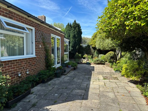 Click the photo for more details of Gilpin Close, Chichester, PO19