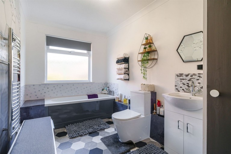 Images for Downsview Drive, Midhurst, GU29