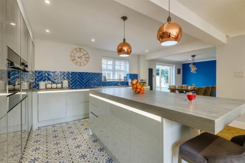 Click the photo for more details of Snowberry Crescent, Havant, PO9