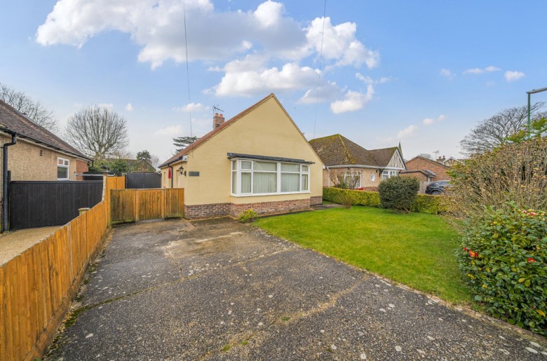 Click the photo for more details of Mosdell Road, Emsworth, PO10