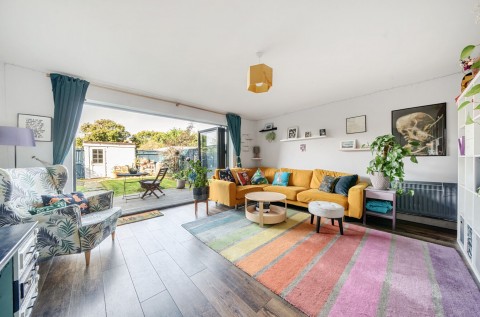 Click the photo for more details of Gainsborough Drive, Selsey, PO20