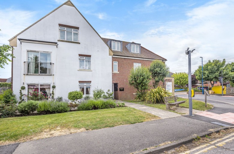 Click the photo for more details of Malthouse Road, Selsey, PO20