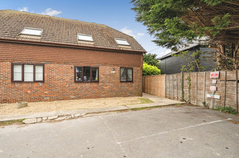 Click the photo for more details of High Street, Selsey, PO20