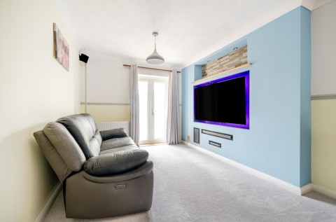Click the photo for more details of Acorn Close, Selsey, PO20