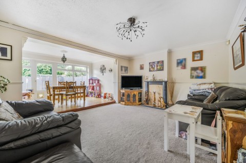 Click the photo for more details of Gainsborough Drive, Selsey, PO20