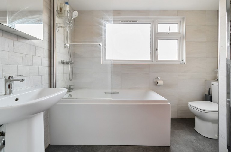 Images for Southdean Drive, Middleton-On-Sea, PO22