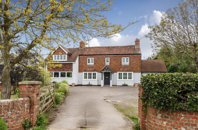 Click the photo for more details of Post Office Lane, North Mundham, PO20