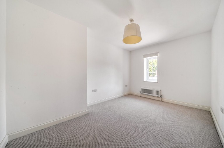 Images for Vinnetrow Road, Runcton, PO20