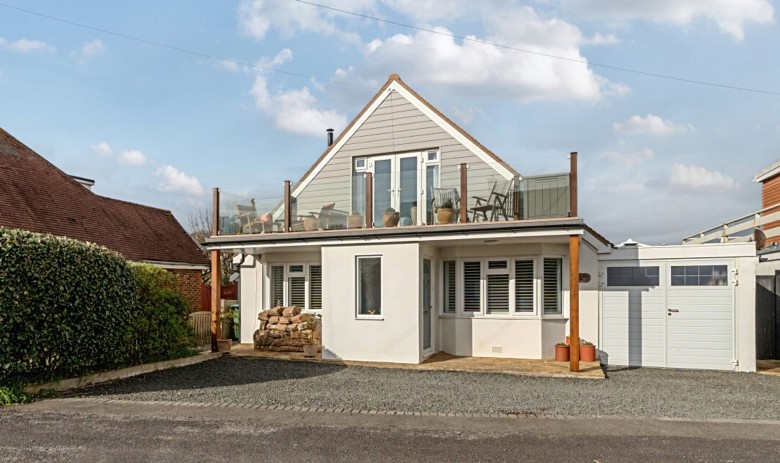 Click the photo for more details of Central Drive, Elmer, PO22