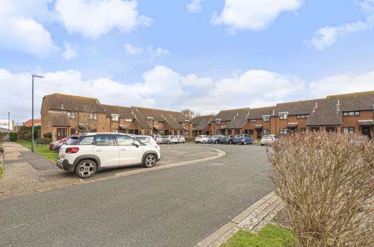 Images for Kingfisher Court, Middleton-On-Sea, PO22
