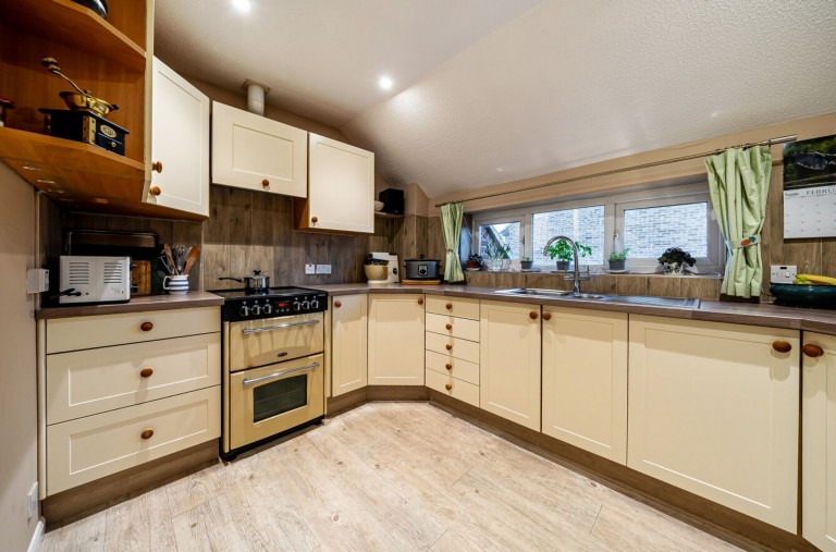 Images for Kingfisher Court, Middleton-On-Sea, PO22