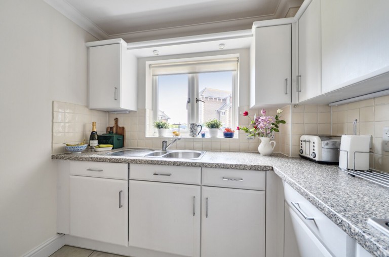 Images for Greenfields, Middleton-On-Sea, PO22