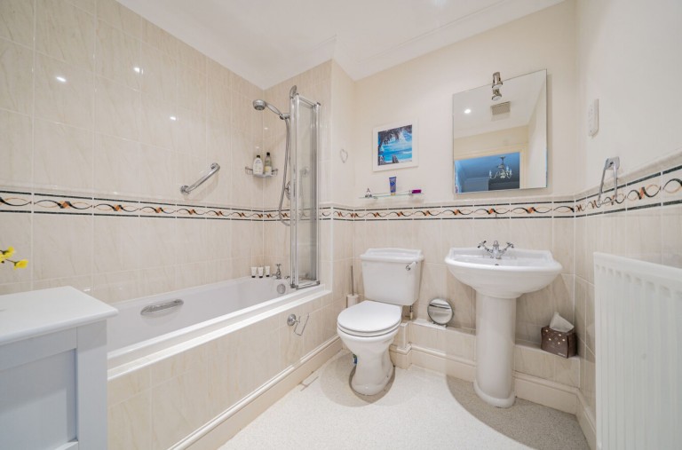 Images for Greenfields, Middleton-On-Sea, PO22