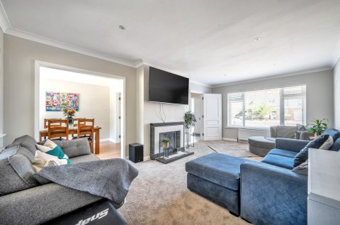 Click the photo for more details of Inglewood Drive, Aldwick, PO21