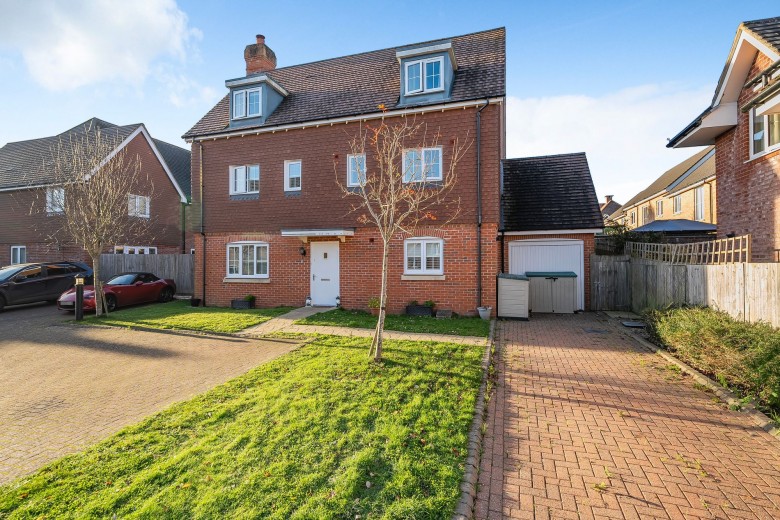 Click the photo for more details of Oddstones, Codmore Hill, RH20