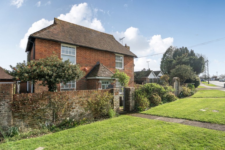 Click the photo for more details of London Road, Ashington, RH20