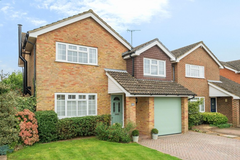 Click the photo for more details of Hormare Crescent, Storrington, RH20