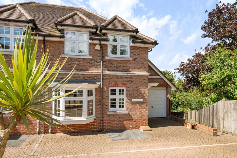 Click the photo for more details of Mill Lane, Storrington, RH20