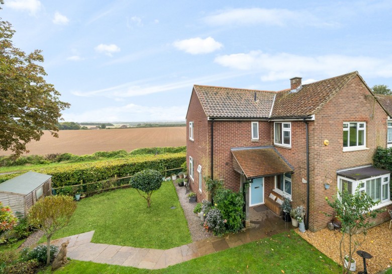 Click the photo for more details of The Harrows, Tillington, GU28
