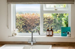 Images for The Harrows, Tillington, GU28