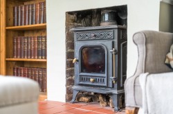 Images for The Harrows, Tillington, GU28