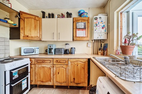 Click the photo for more details of Longford Road, Bognor Regis, PO21