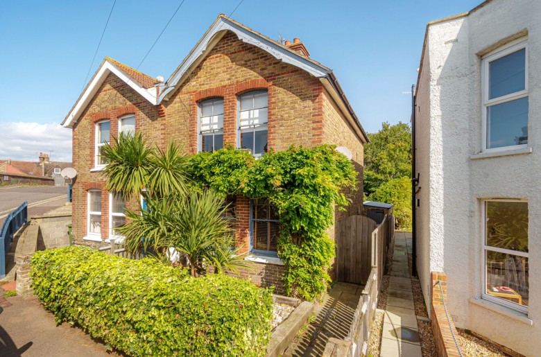 Click the photo for more details of Neville Road, Bognor Regis, PO22