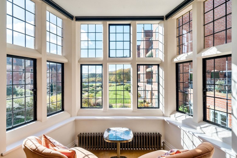 Click the photo for more details of Kings Drive, Midhurst, GU29