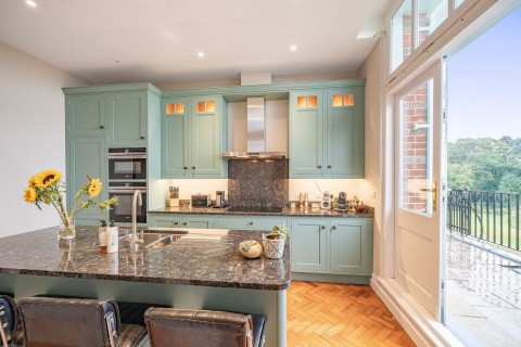 Click the photo for more details of Kings Drive, Midhurst, GU29