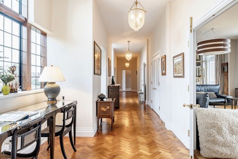 Click the photo for more details of Kings Drive, Midhurst, GU29