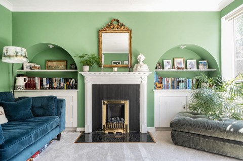 Click the photo for more details of Heathfield Close, Midhurst, GU29