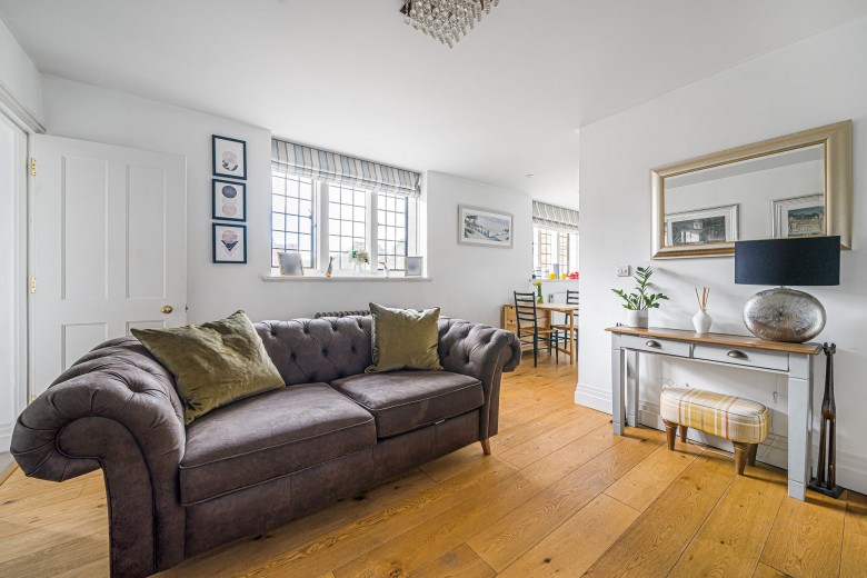 Click the photo for more details of Kings Drive, Midhurst, GU29