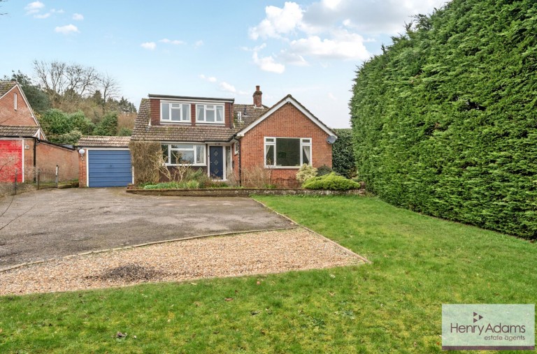 View Full Details for Pulens Lane, Petersfield, GU31