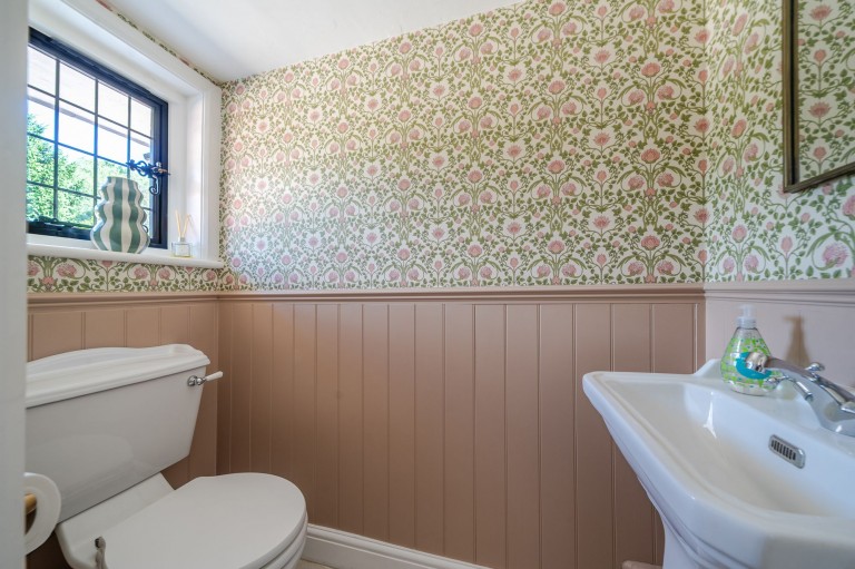 Images for Courts Mount Road, Haslemere, GU27