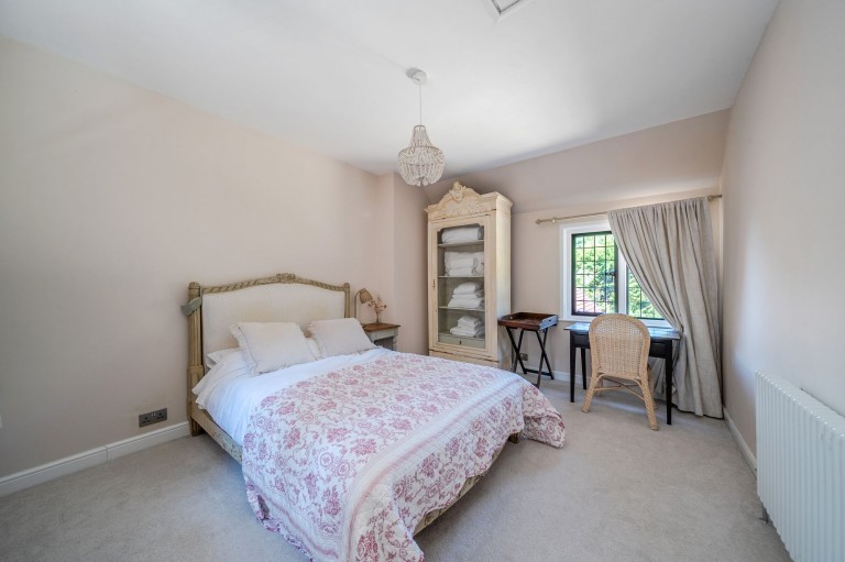 Images for Courts Mount Road, Haslemere, GU27