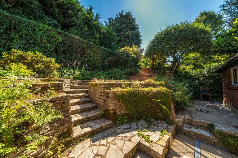 Images for Courts Mount Road, Haslemere, GU27