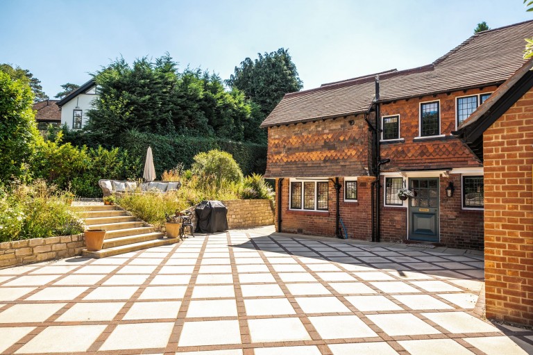 Images for Courts Mount Road, Haslemere, GU27