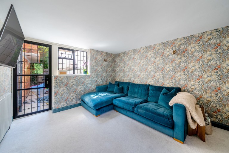 Images for Courts Mount Road, Haslemere, GU27
