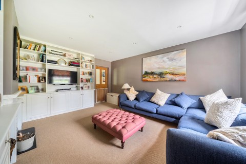 Click the photo for more details of London Road, Coldwaltham, RH20