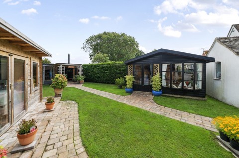 Click the photo for more details of Barn Road, East Wittering, PO20