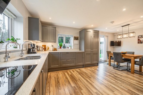 Click the photo for more details of First Avenue, Batchmere, PO20