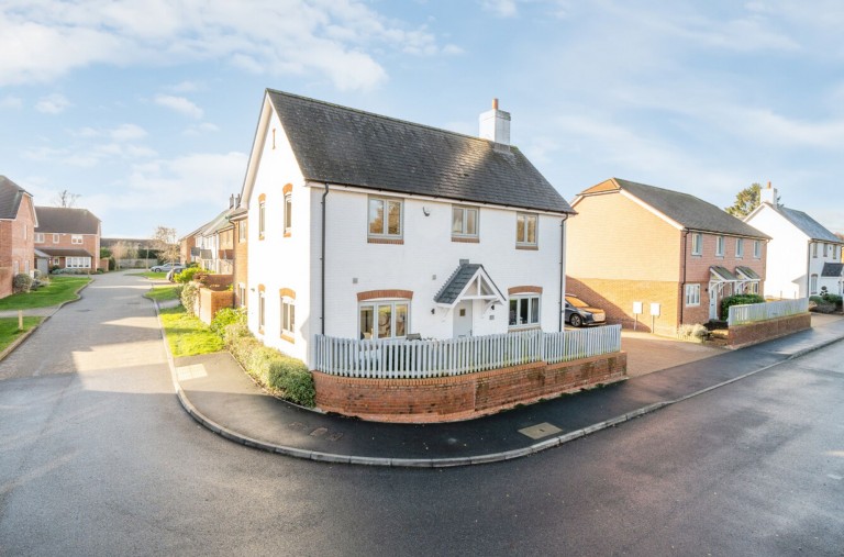Images for Stroudfields, Petersfield, GU32