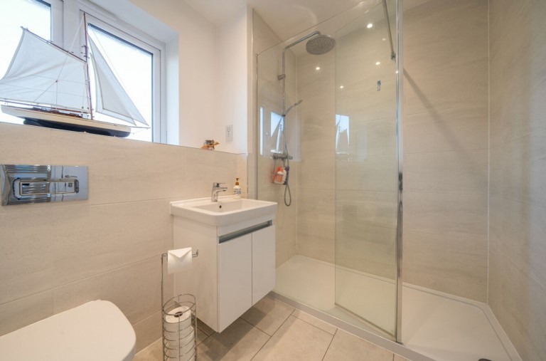 Images for Stroudfields, Petersfield, GU32