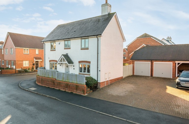 Images for Stroudfields, Petersfield, GU32