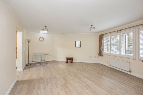 Click the photo for more details of Springfield Park Road, Horsham, RH12