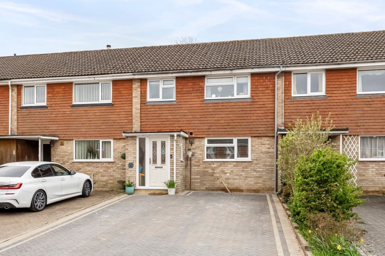 Click the photo for more details of Lower Barn Close, Horsham, RH12