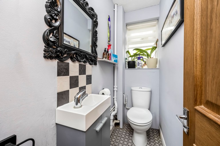 Images for Lower Barn Close, Horsham, RH12