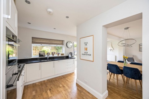 Click the photo for more details of Lapwing Close, Horsham, RH13