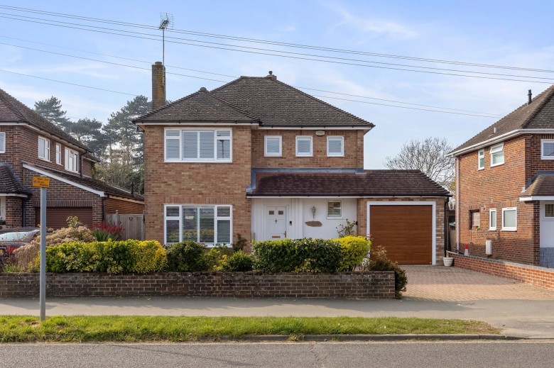 Click the photo for more details of Merryfield Drive, Horsham, RH12